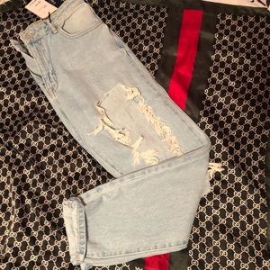 NEW Light wash boyfriend jeans